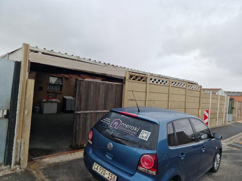 2 Bedroom Property for Sale in Lavender Hill Western Cape